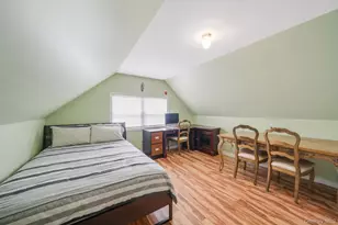 82 E Seacrest Ave, Lindenhurst, NY 11757 - Photo 18