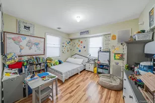 82 E Seacrest Ave, Lindenhurst, NY 11757 - Photo 12