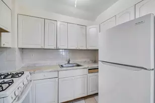 160-02 Normal Rd, Jamaica, NY 11432 - Photo 34