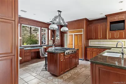 38 Ormond Park Road, Brookville, NY 11545 - Photo 16