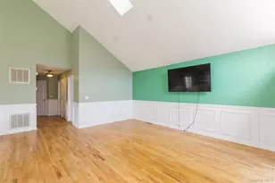 401 Constance Ln, Port Jefferson, NY 11776 - Photo 10