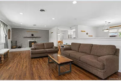 680 Westview Drive, Mattituck, NY 11952 - Photo 4