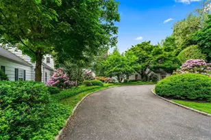 200 Cleft Rd, Mill Neck, NY 11765 - Photo 2