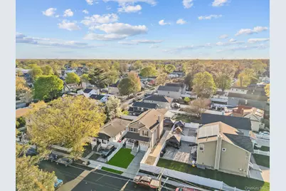 556 Park Avenue, West Hempstead, NY 11552 - Photo 2