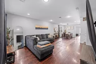 556 Park Ave, West Hempstead, NY 11552 - Photo 4