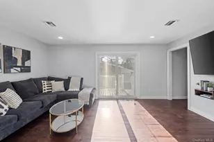 556 Park Ave, West Hempstead, NY 11552 - Photo 6