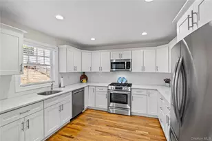 3 Clear Creek Ct, Huntington Station, NY 11746 - Photo 18