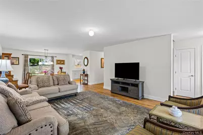 3 Clear Creek Court, Huntington Station, NY 11746 - Photo 10