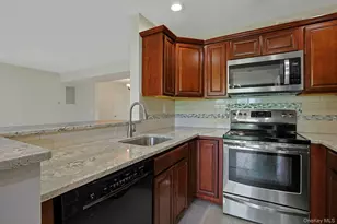 78 Independence Ct, Yorktown Heights, NY 10598 - Photo 6