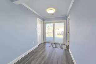 17 Gregory Dr, Ronkonkoma, NY 11779 - Photo 10