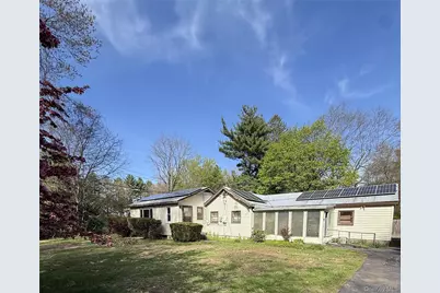 15 Hamilton Road, Hopewell Junction, NY 12533 - Photo 2