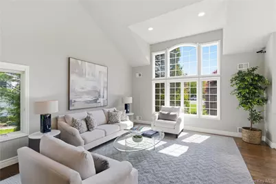 46 Hunting Hollow Court, Dix Hills, NY 11746 - Photo 6