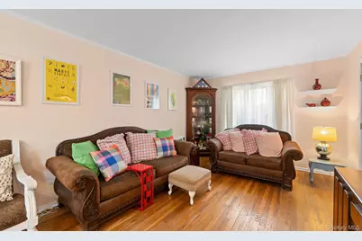 266 Bellmore Road, East Meadow, NY 11554 - Photo 18