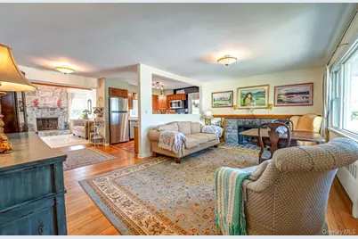 10 McKenzie Street, Huntington, NY 11743 - Photo 4