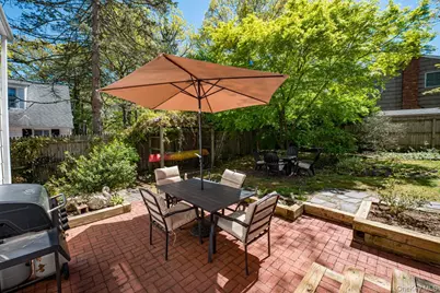 10 McKenzie Street, Huntington, NY 11743 - Photo 30