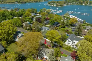 10 McKenzie St, Huntington, NY 11743 - Photo 38