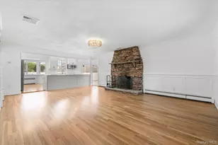 7 Waterview Ave, Massapequa, NY 11758 - Photo 6