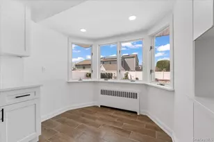 7 Waterview Ave, Massapequa, NY 11758 - Photo 20