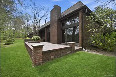 25 Chestnut Hill, Roslyn, NY 11576 - Photo 4