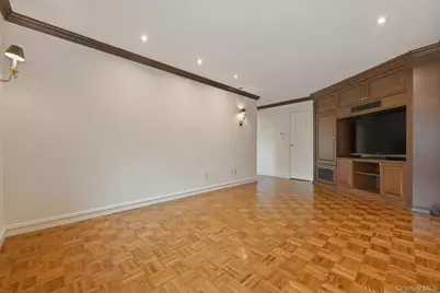 25 Chestnut Hill, Roslyn, NY 11576 - Photo 18
