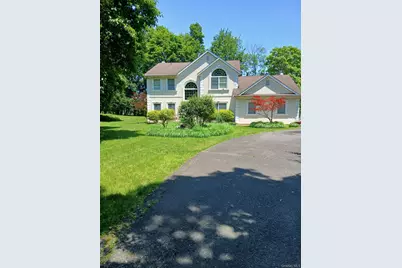 92 Scotland Hill Road, Chestnut Ridge, NY 10977 - Photo 1