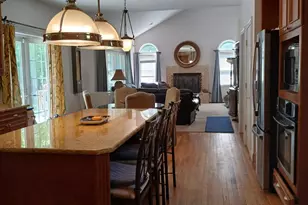 92 Scotland Hill Rd, Chestnut Ridge, NY 10977 - Photo 2