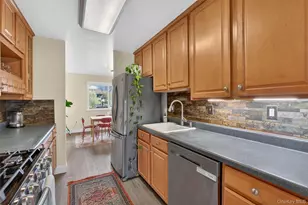 11 Squires Gate, Poughkeepsie, NY 12603 - Photo 16