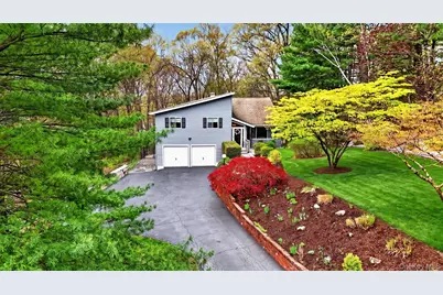 25 Di Rubbo Drive, Cortlandt Manor, NY 10567 - Photo 2