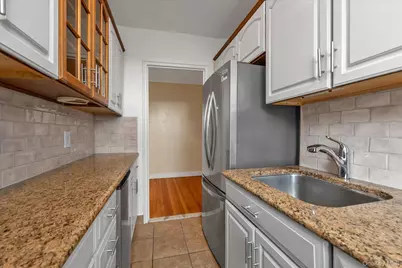 275 Maple Avenue #D6, Rockville Centre, NY 11570 - Photo 8