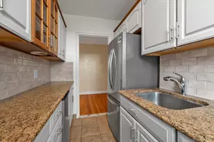 275 Maple Ave, Rockville Centre, NY 11570 - Photo 8