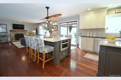 30 Myrtle Lane, Patchogue, NY 11772 - Photo 6
