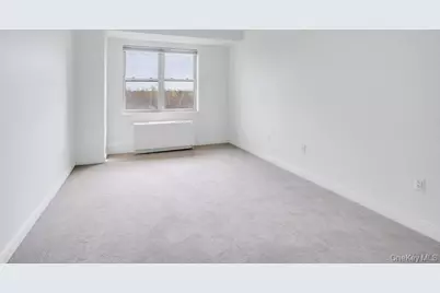 300 E Overlook #534, Port Washington, NY 11050 - Photo 16