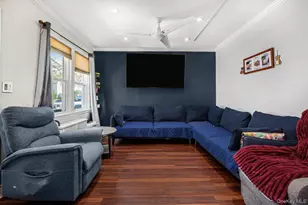1031 Theodora St, Franklin Square, NY 11010 - Photo 4