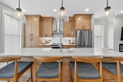 1833 Soundview Court, Yorktown Heights, NY 10598 - Photo 4
