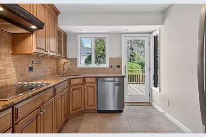 9 Eldridge Place, Glen Cove, NY 11542 - Photo 20
