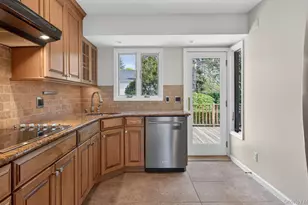 9 Eldridge Pl, Glen Cove, NY 11542 - Photo 20