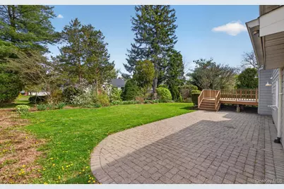 9 Eldridge Place, Glen Cove, NY 11542 - Photo 38