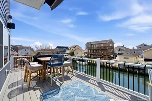 909 S 5th St, Lindenhurst, NY 11757 - Photo 40