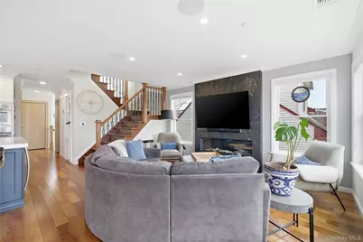 909 S 5th Street, Lindenhurst, NY 11757 - Photo 14