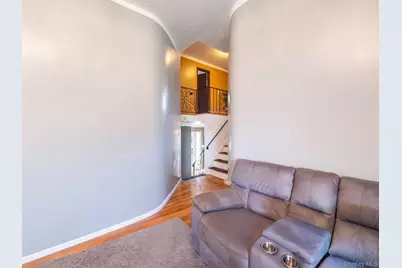 19 Milford Drive, Central Islip, NY 11722 - Photo 18