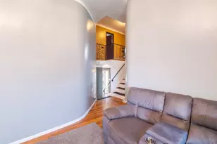 19 Milford Dr, Central Islip, NY 11722 - Photo 18
