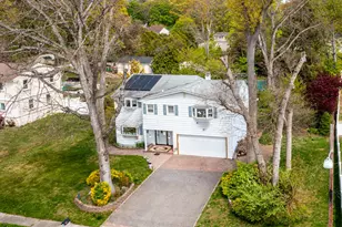 19 Milford Dr, Central Islip, NY 11722 - Photo 2