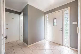 19 Milford Dr, Central Islip, NY 11722 - Photo 14
