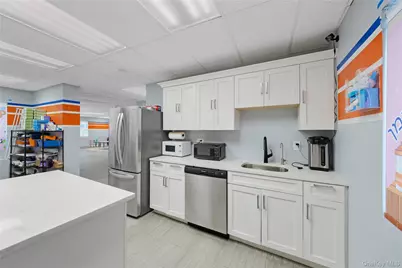 86 Maple Avenue, New City, NY 10956 - Photo 24