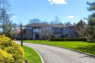 80 Wildwood Dr, Syosset, NY 11791 - Photo 2