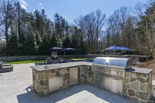 80 Wildwood Dr, Syosset, NY 11791 - Photo 38