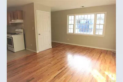 56 Linwood Road N #2nd Fl, Port Washington, NY 11050 - Photo 4