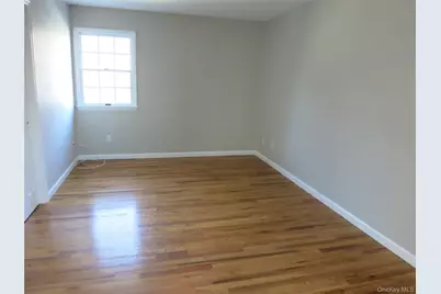 56 Linwood Road N #2nd Fl, Port Washington, NY 11050 - Photo 8
