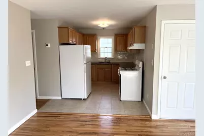 56 Linwood Road N #2nd Fl, Port Washington, NY 11050 - Photo 2