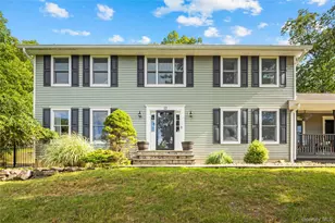 22 Pyngyp Rd, Stony Point, NY 10980 - Photo 2